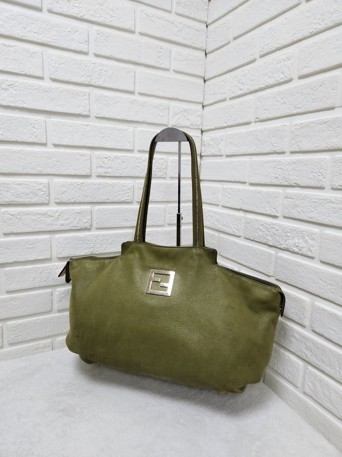 [정품] fendi 펜디 ff로고 숄더백 상품이미지1