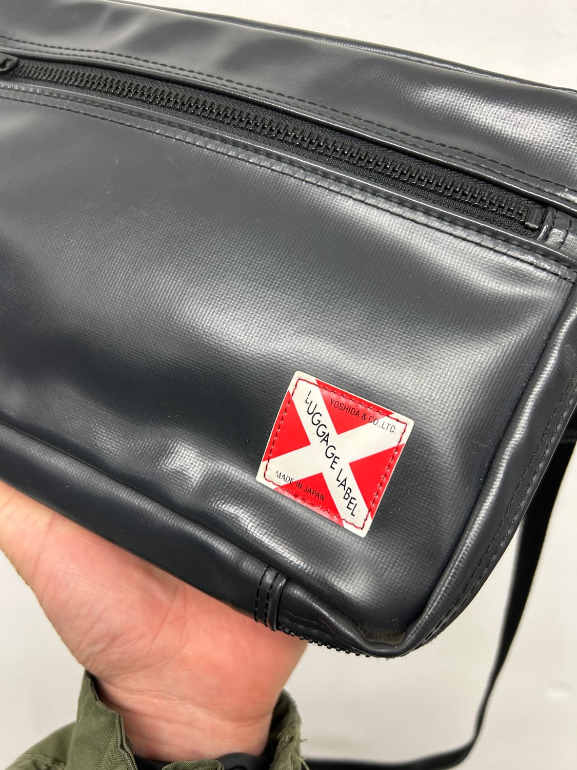 포터 러기지 라벨 PVC 크로스백 상품이미지2