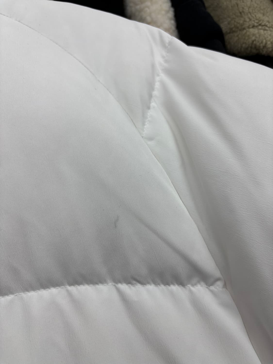 The Barnet 더바넷 화이트 구스 푸퍼 패딩 상품이미지7