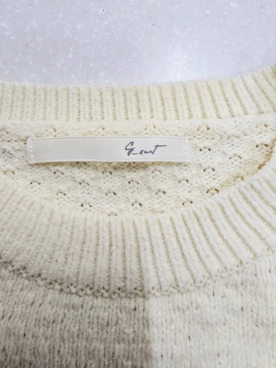 지컷 g-cut 엠보싱 니트 스웨터 상품이미지8