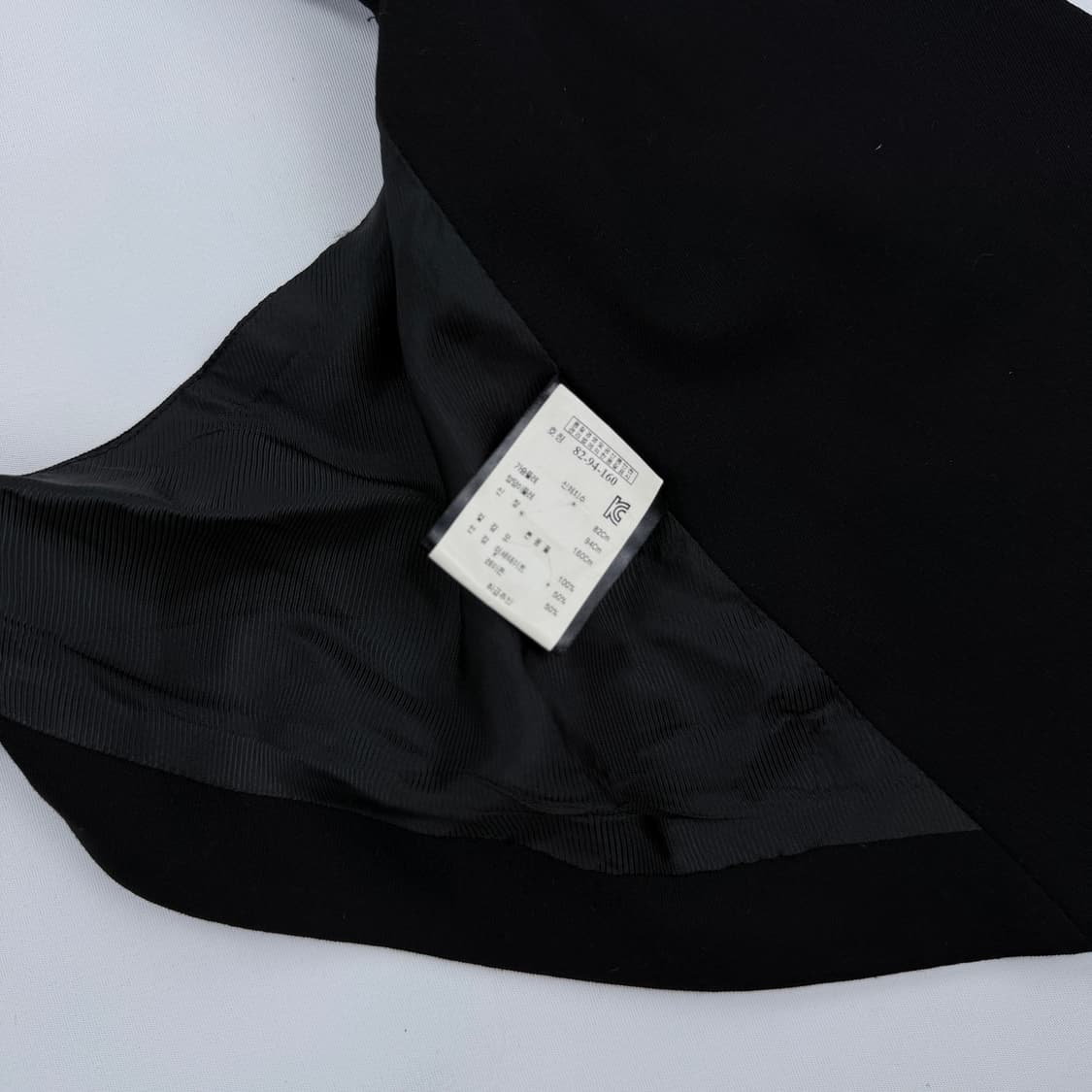 앤 드뮐미스터 해체주의 블랙 베스트 36 상품이미지3