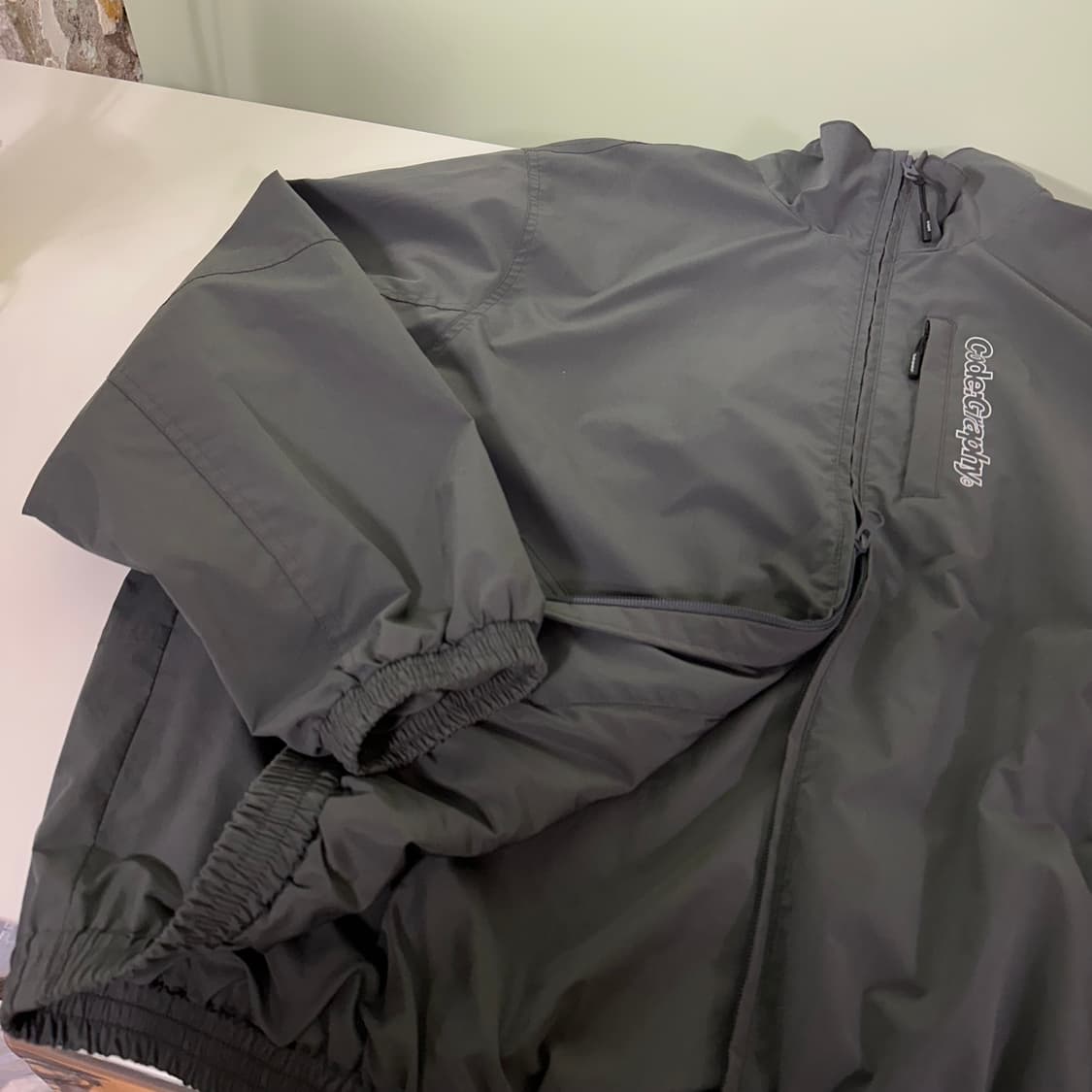 L 코드그라피 오버핏 진그레이 바람막이 자켓 상품이미지3