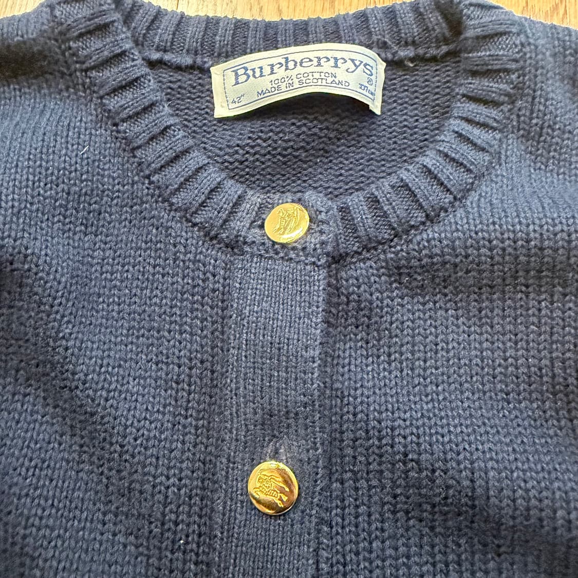 버버리 금장 버튼 네이비 코튼 가디건 상품이미지3