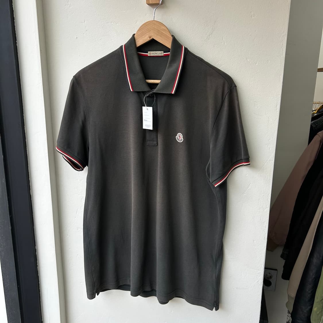 16465 - 몽클레어 3선 반팔 카라티 상품이미지2