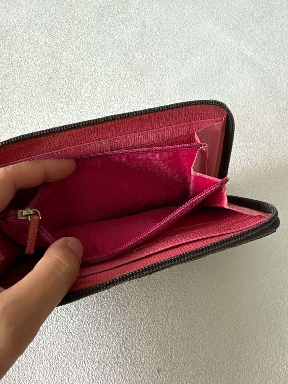 펜디(FENDI) 지퍼 장지갑(ITALY) 상품이미지3