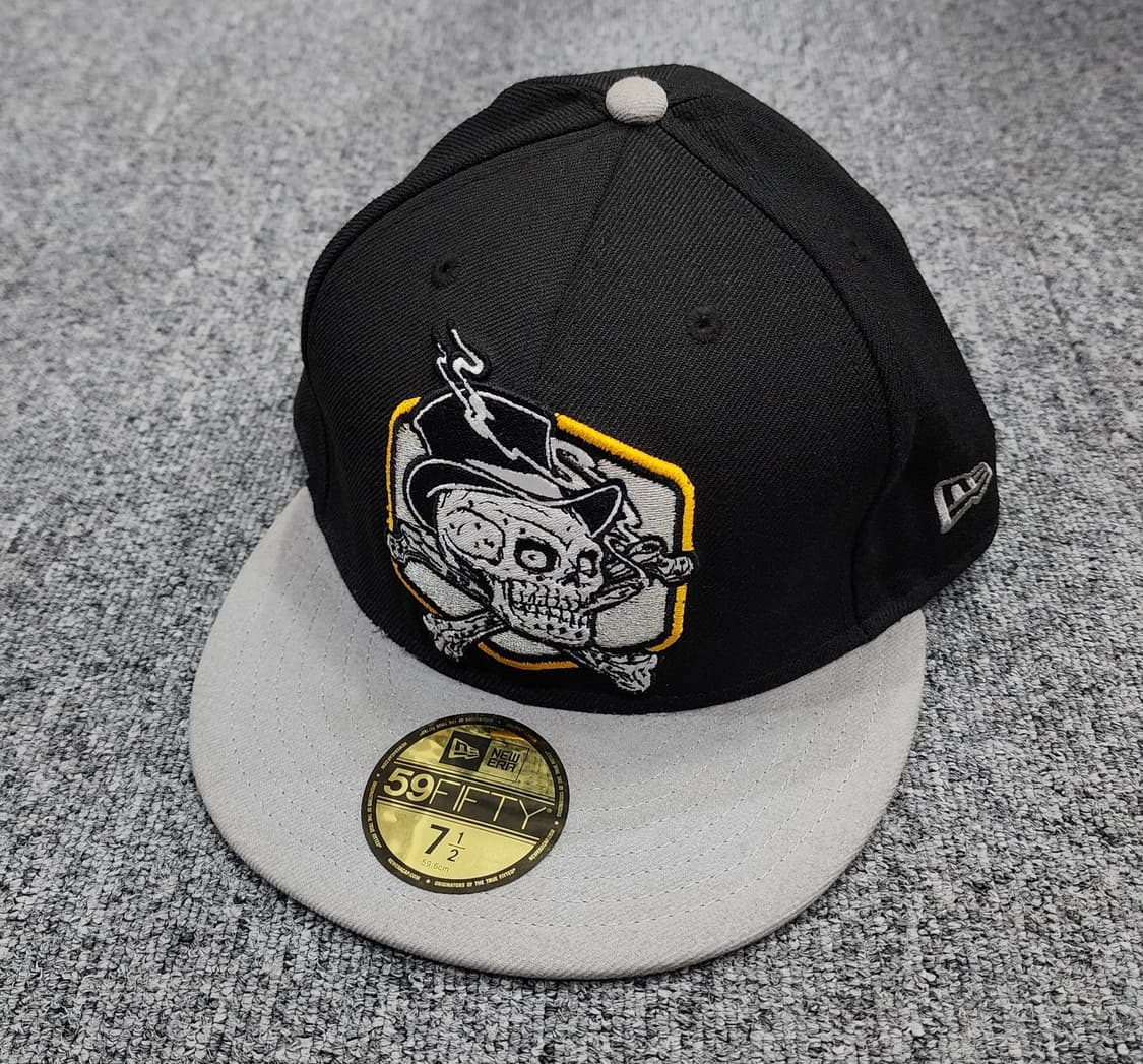 뉴에라 레벨8 스모킹 스컬 59FIFTY 스냅백 7 1/2 상품이미지1