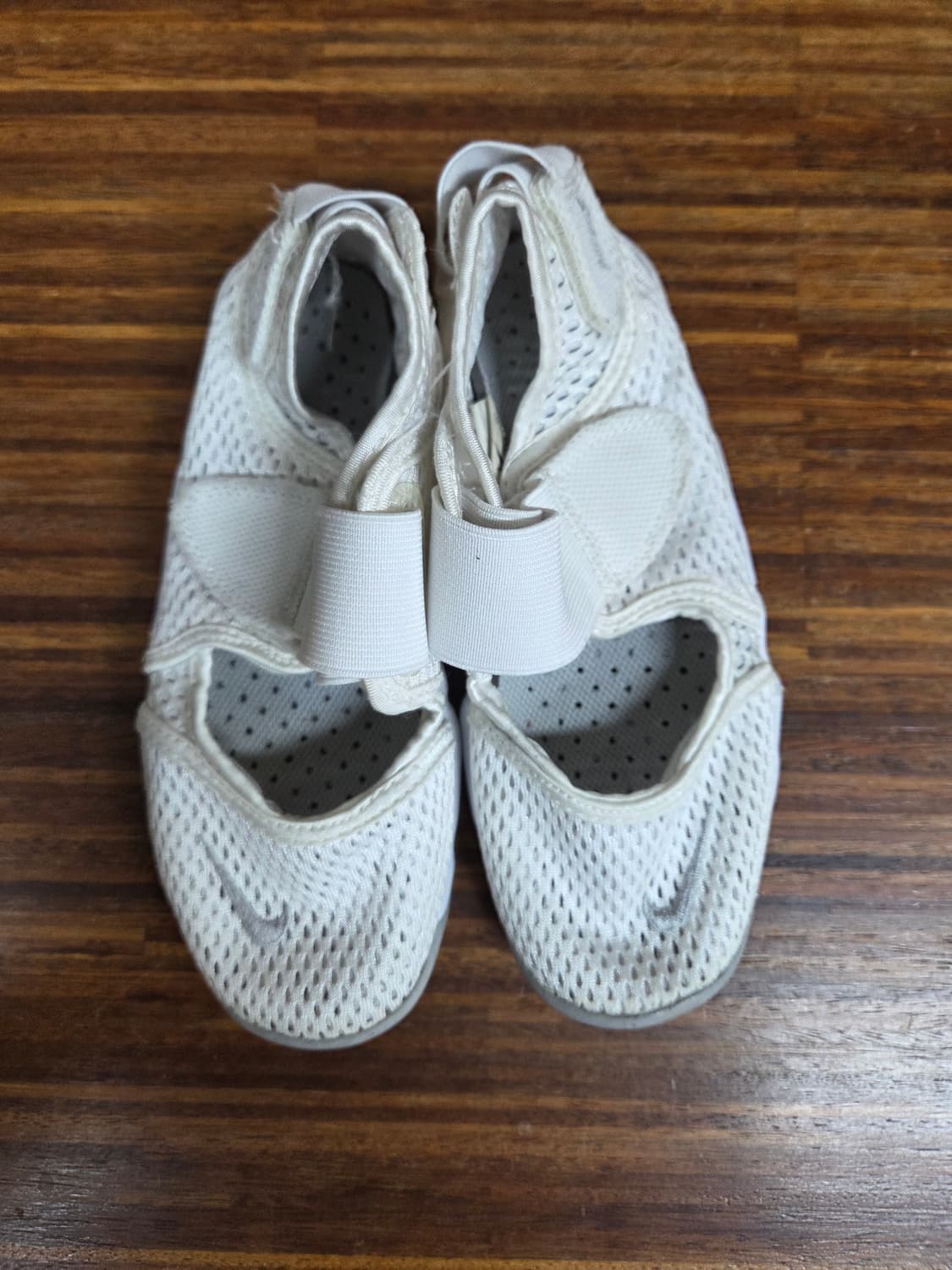 나이키 에어리프트 화이트 210 상품이미지2