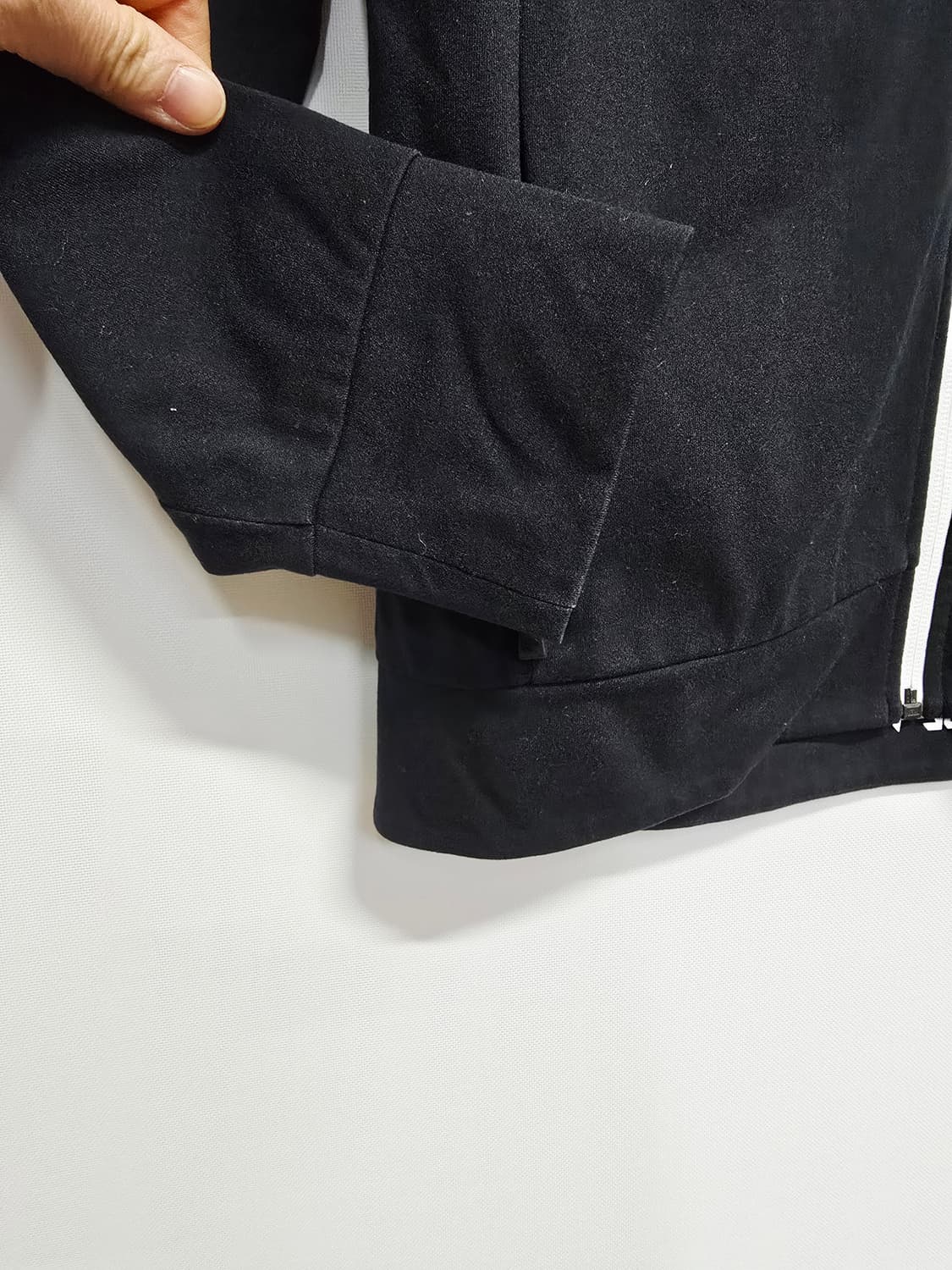 데상트 블랙 메쉬 트랙 자켓100 상품이미지4