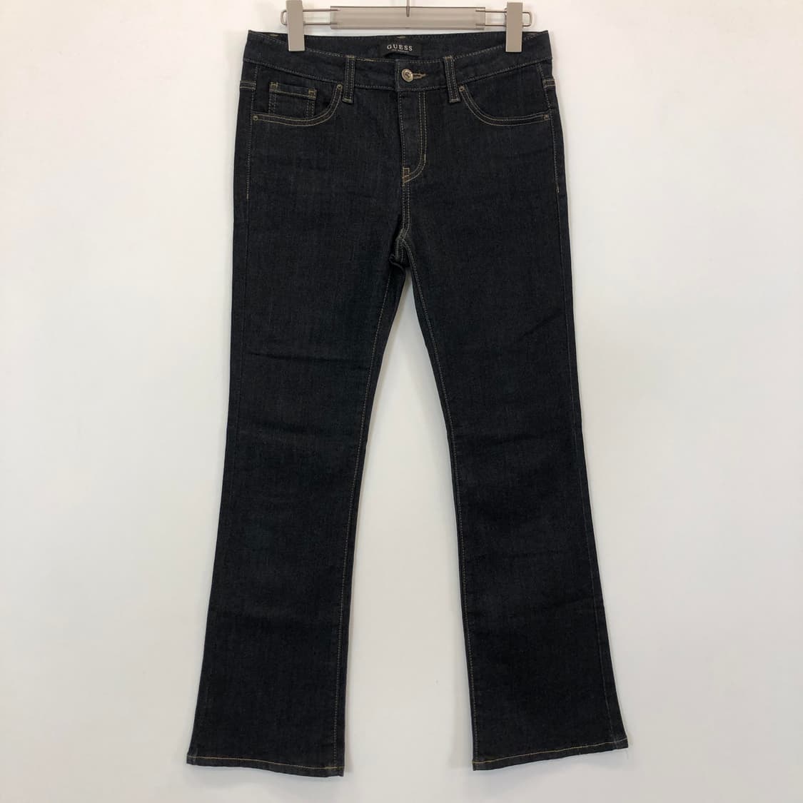 게스 프리미엄 은장 스틸로고 부츠컷데님진 28 인치 상품이미지1