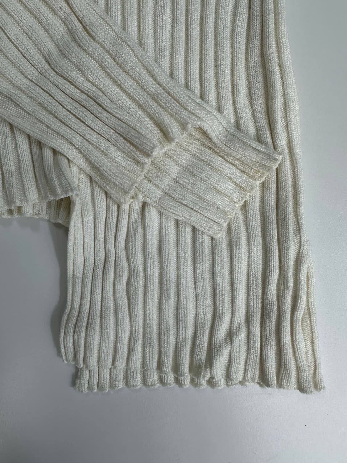 헬무트랭 컷아웃 언발 니트 상품이미지2