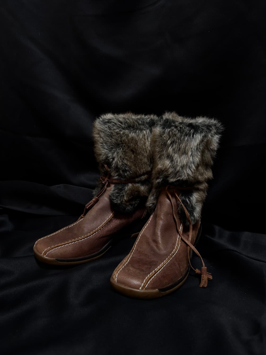 “Landrover” Brown Y2K Design Fur Boots 상품이미지1