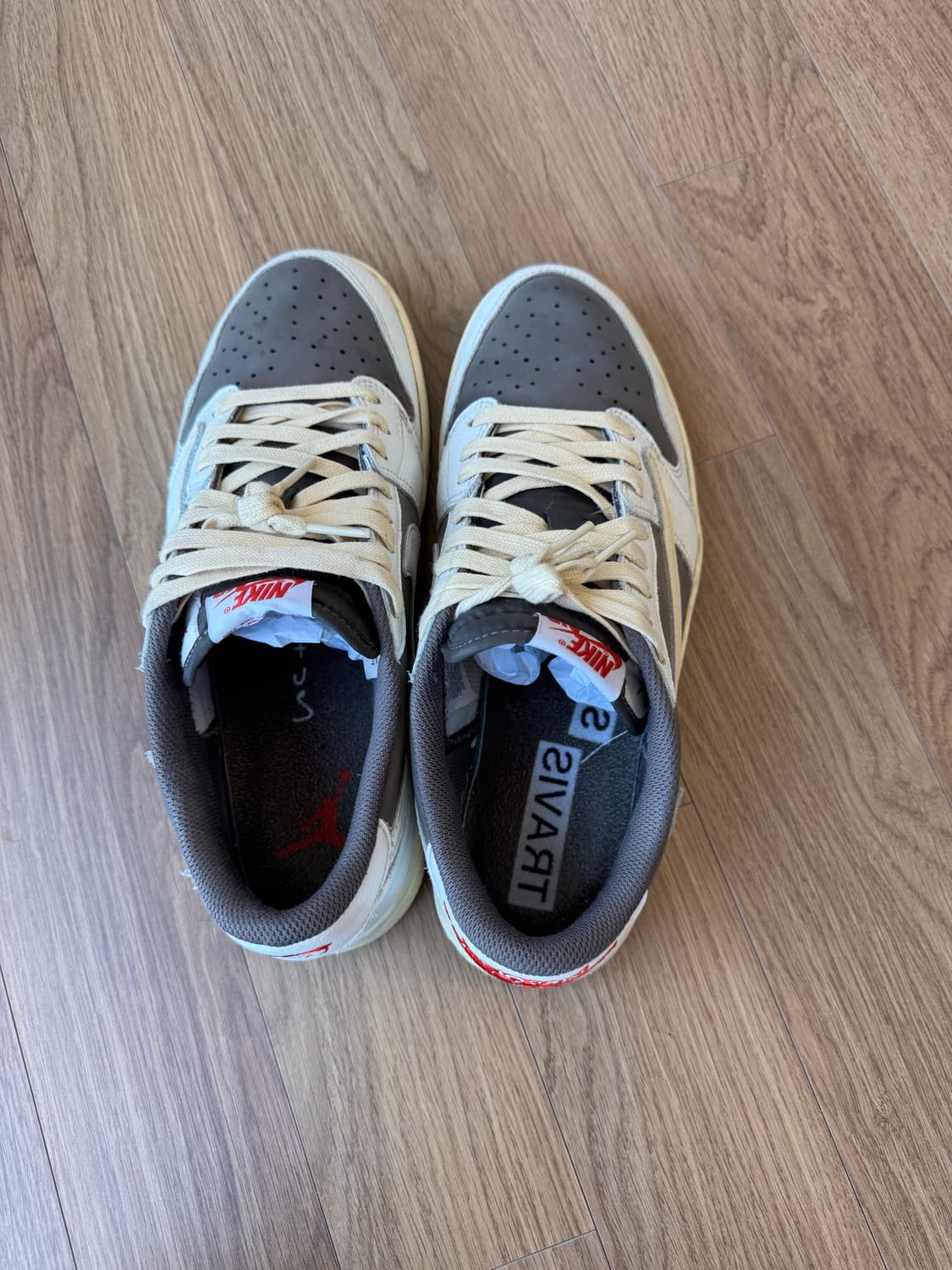 [조던 1 x 트래비스 스캇] 레트로 로우 OG SP 세일 앤 리저록 상품이미지5