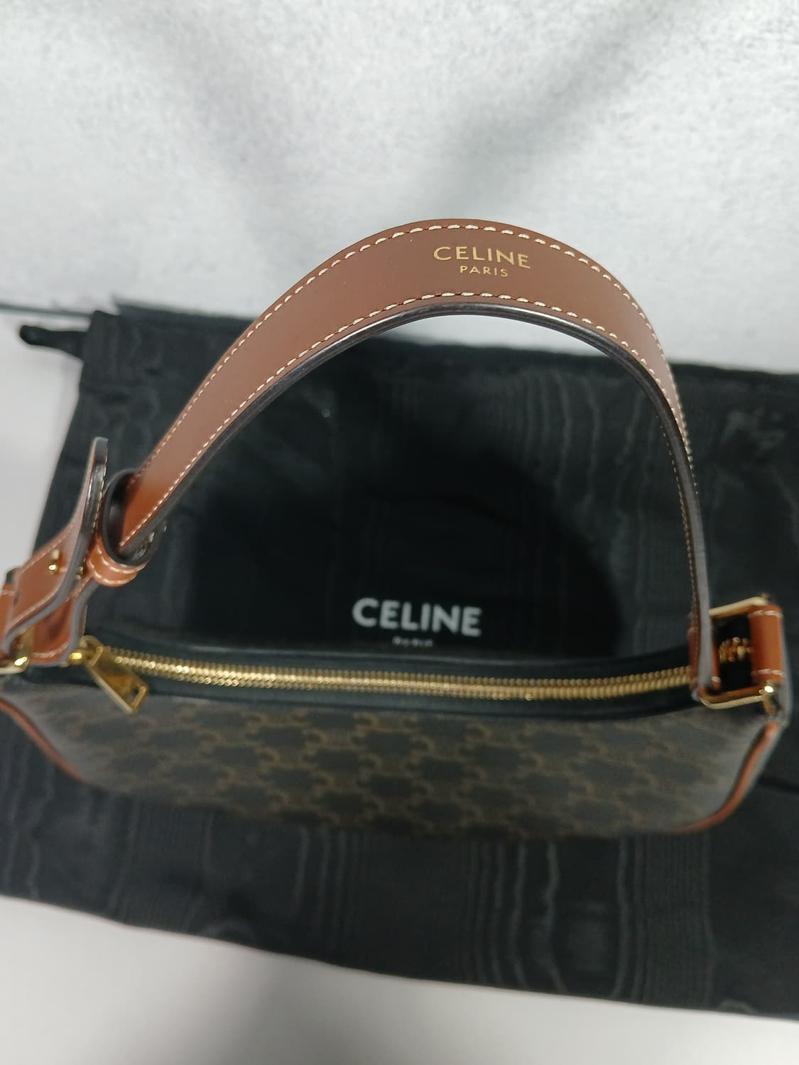 셀린느 아바 호보백 193952BZJ 상품이미지4