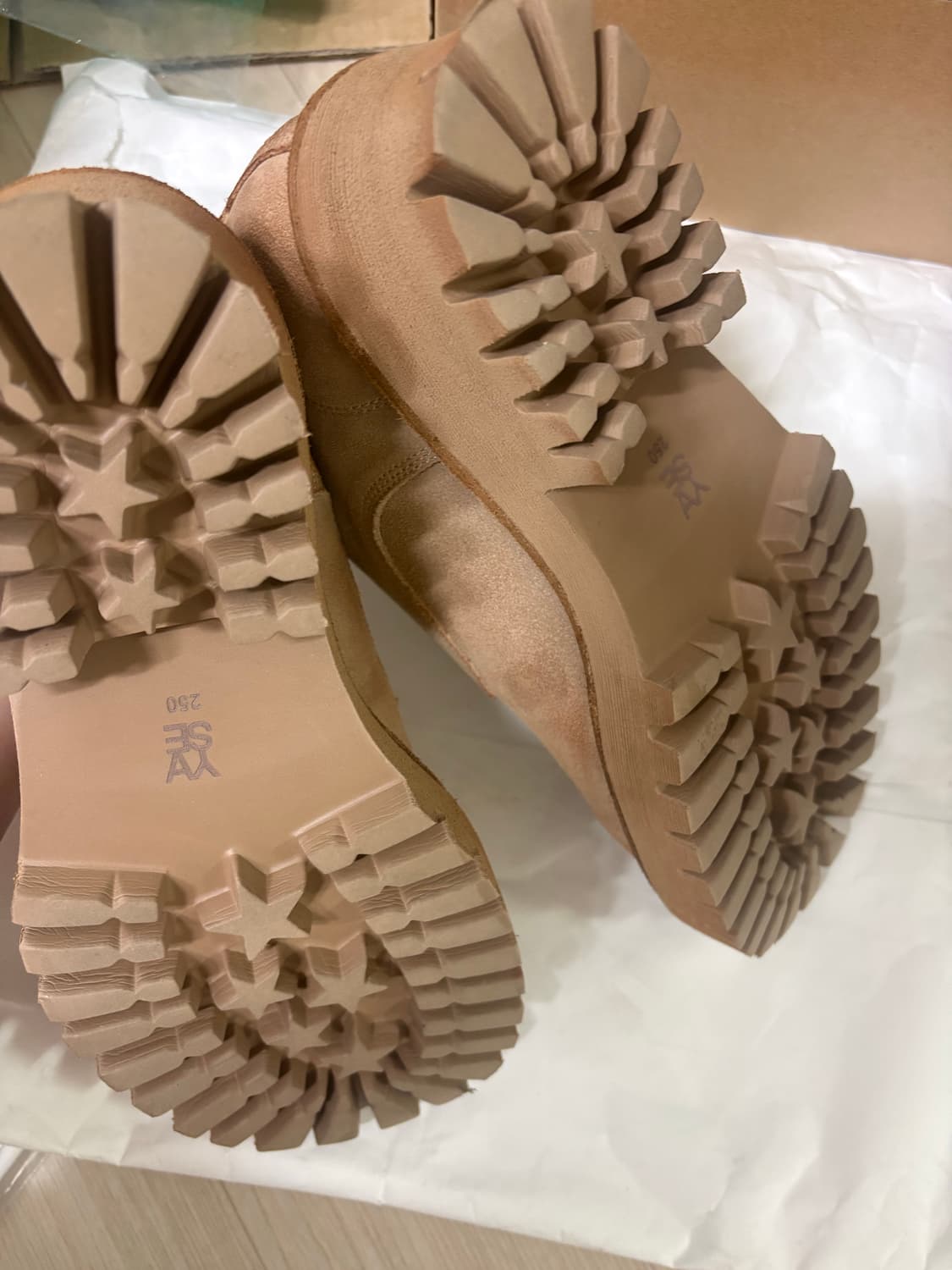 야세 6.5cm 페더 코만도솔 스웨이드 더비슈즈 250 상품이미지6