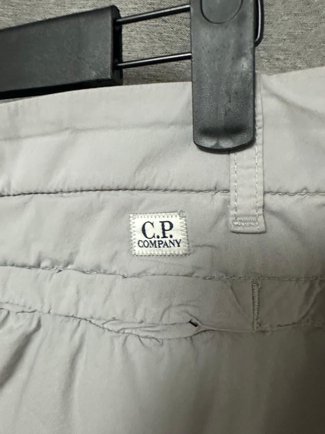 CP컴퍼니 렌즈와펜 카고 나일론 팬츠 그레이 (50)  상품이미지4