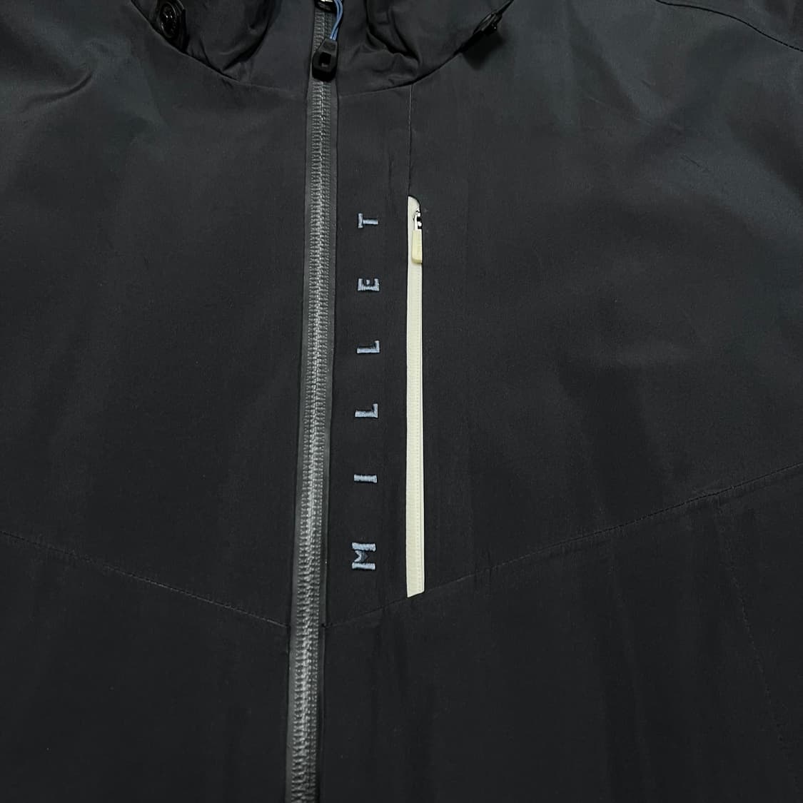 밀레 마운틴 등산복 로고 바람막이 집업자켓 [블랙] L/100 상품이미지4