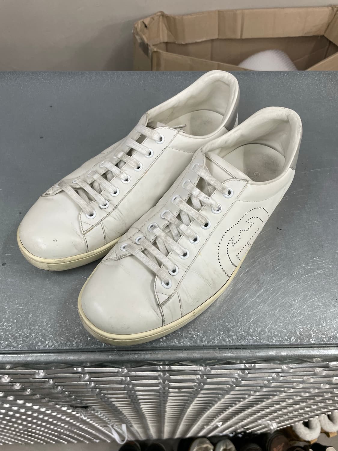 구찌 인터로킹 G로고 레더 스니커즈 11 상품이미지2