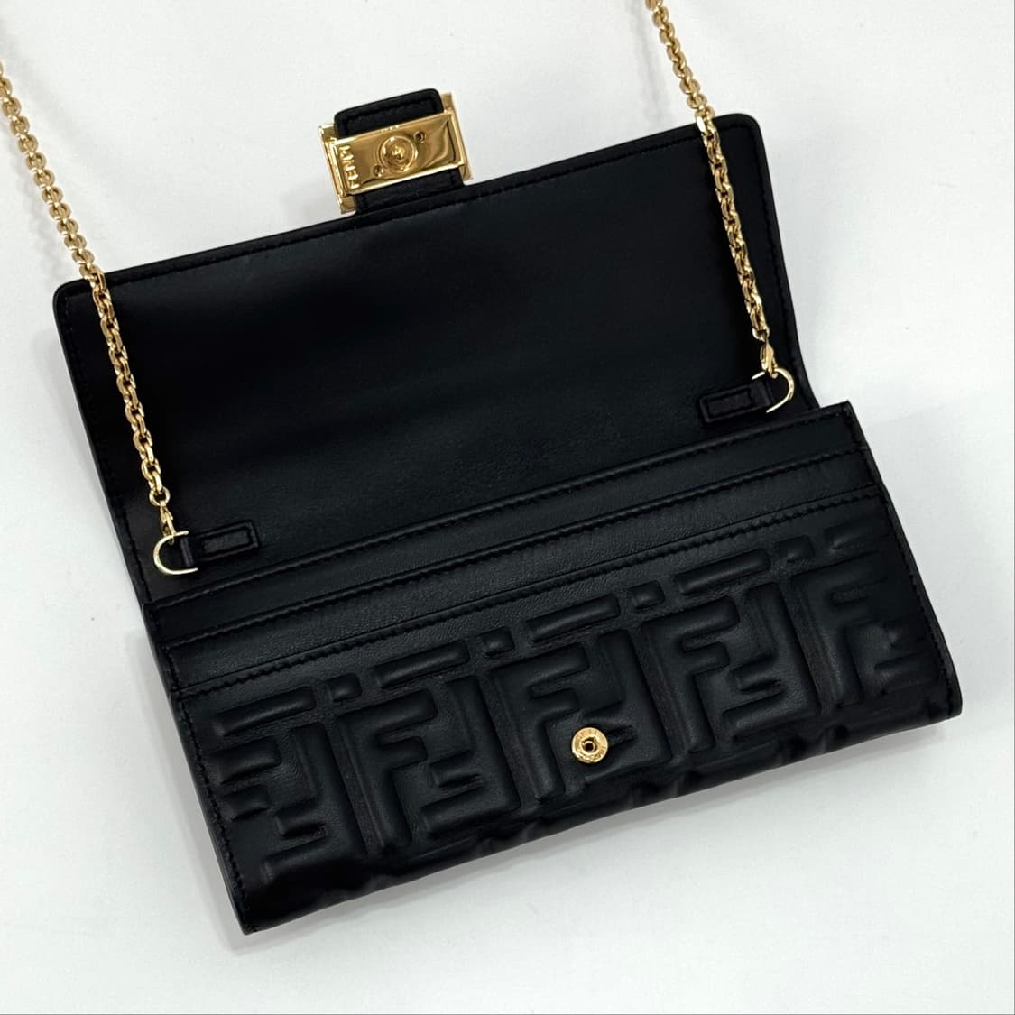 펜디 WOC 체인 장지갑 크로스백 블랙 (8M0365) 상품이미지9