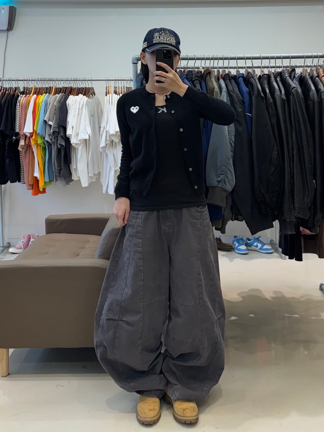 꼼데가르송 화이트 와펜 울 가디건 상품이미지6