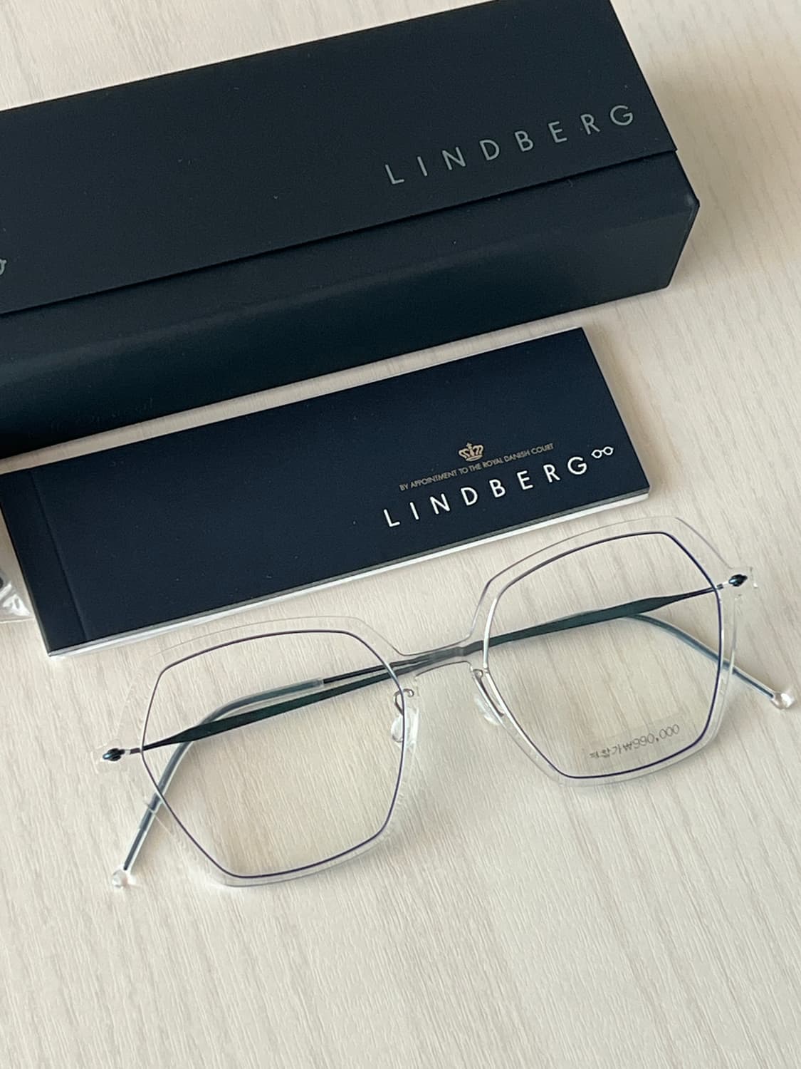 린드버그 나우(n.o.w.) 6551 C01(투명) 모델 판매합니다. 상품이미지1