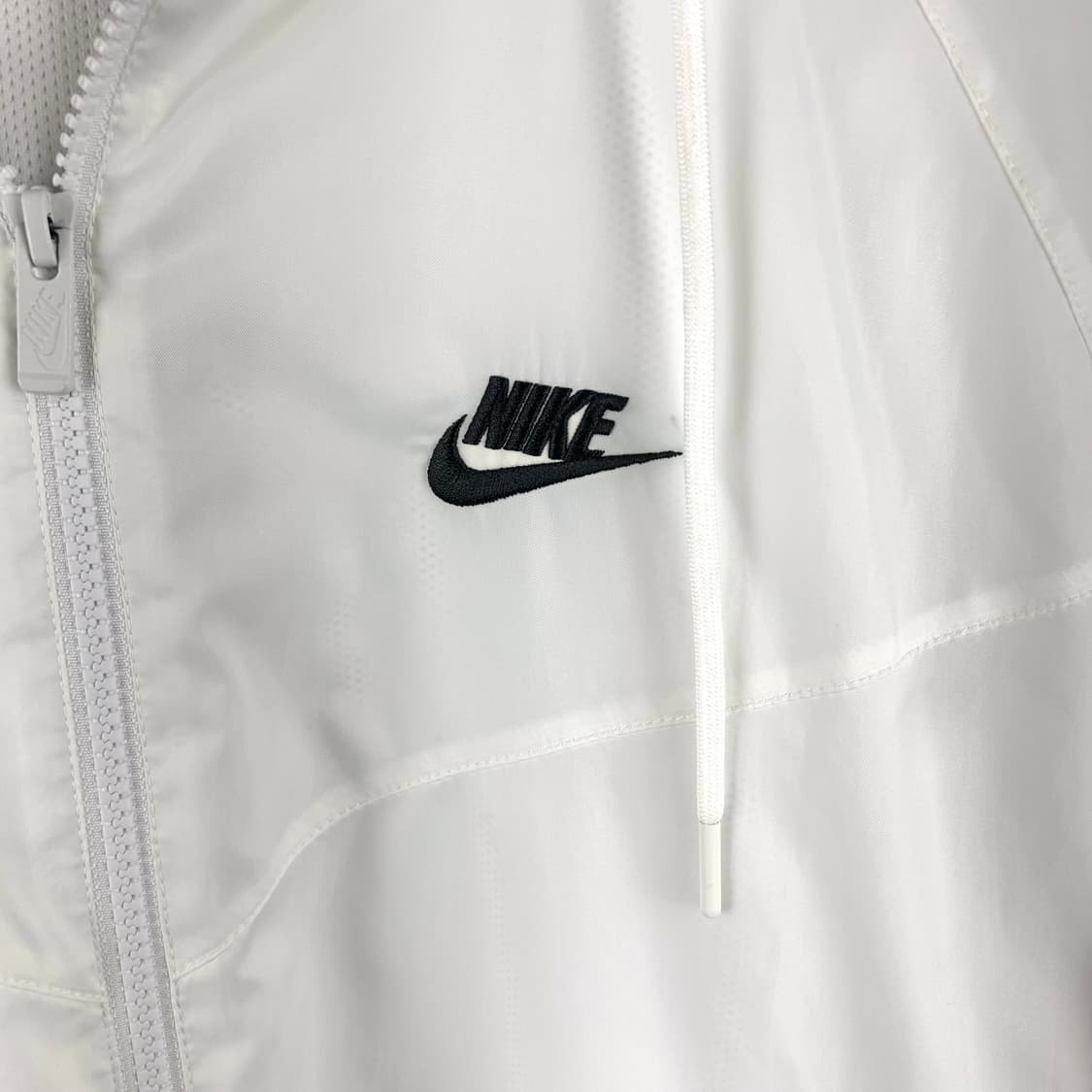 나이키 퓨추라 화이트 우븐 윈드러너 바람막이 상품이미지4