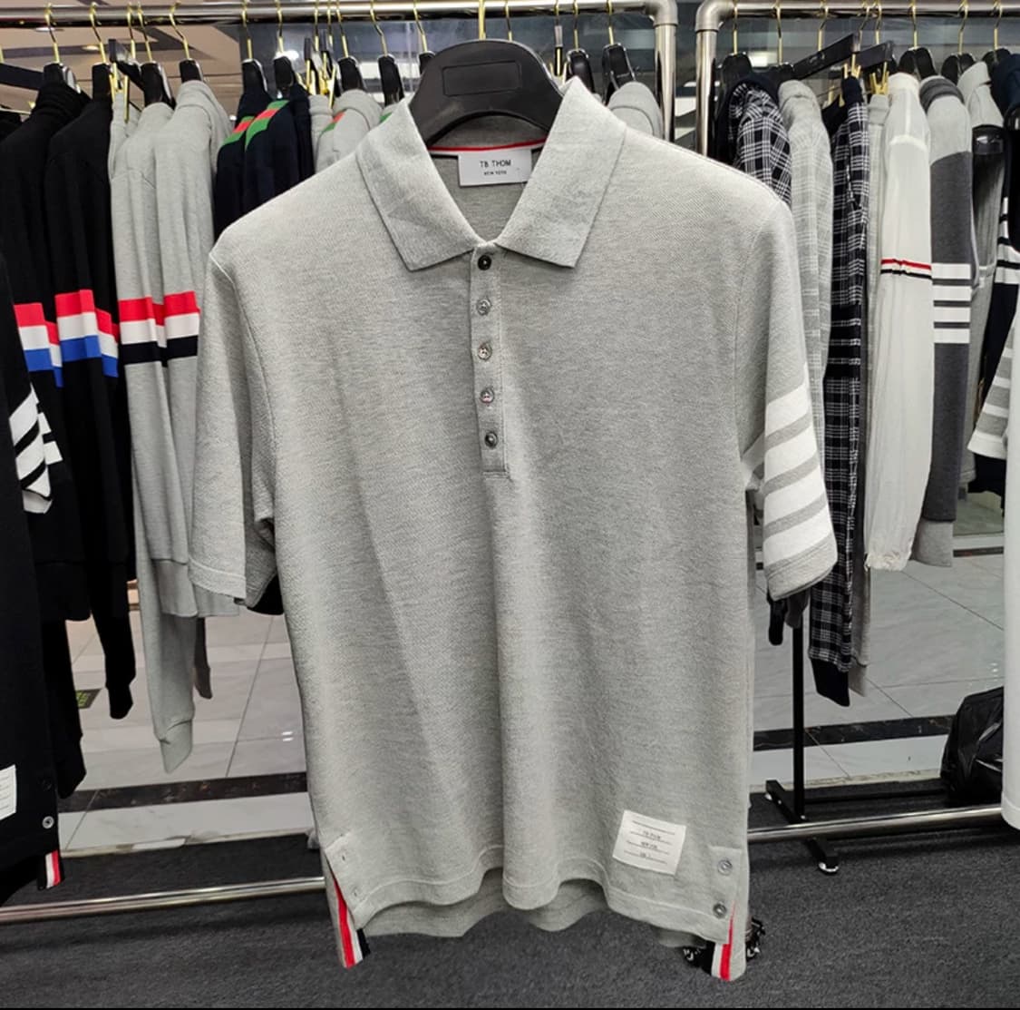 톰브라운 반팔 폴로티 새상품 상품이미지4