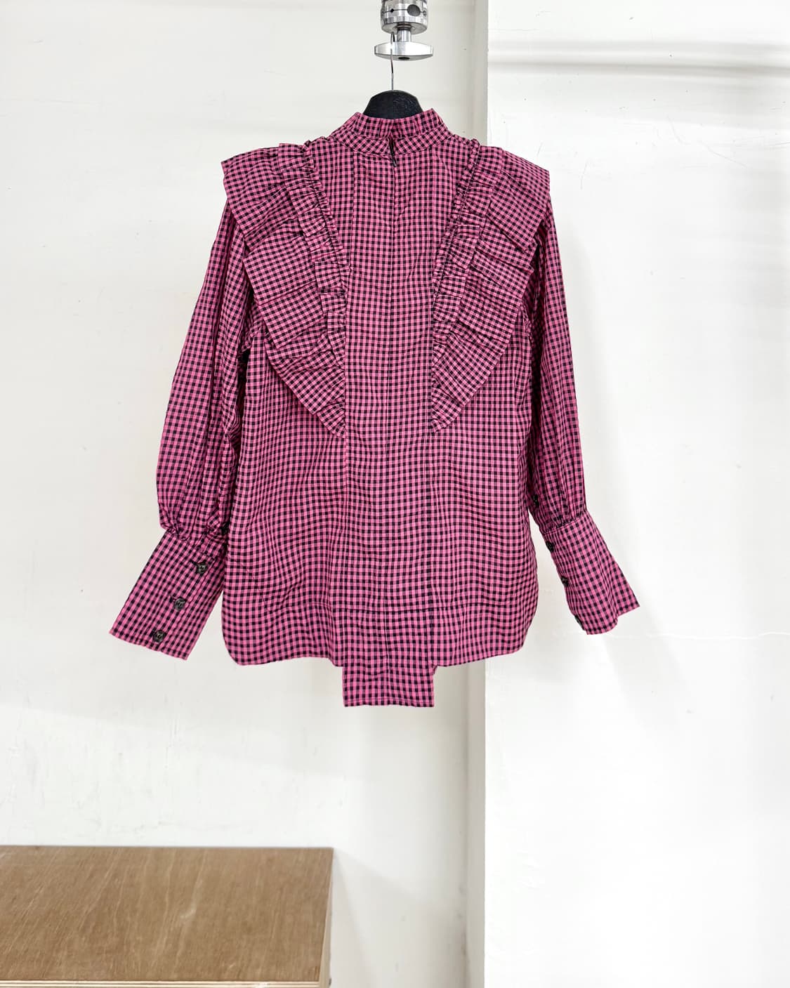 가니 핑크 러플 징햄 쉬어서커 블라우스 상품이미지6