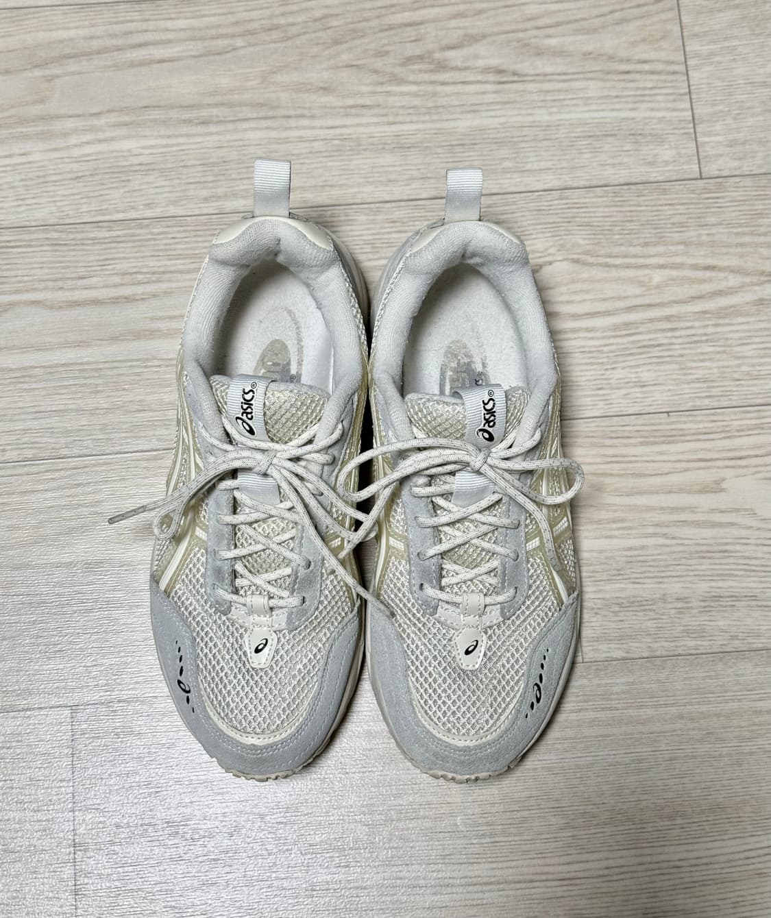 235 / 아식스 젤 1090 v2 크림 상품이미지4