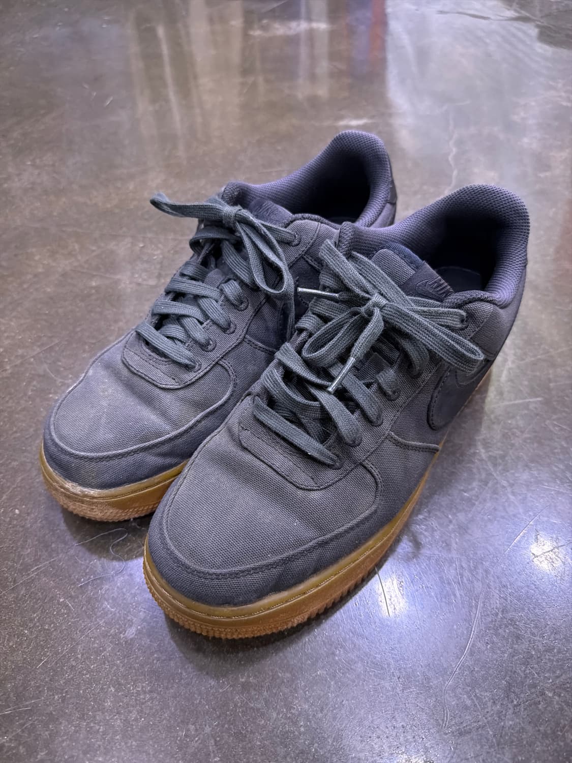 나이키 에어포스1 07 로우 캔버스 그레이 블랙 검솔 270 상품이미지1