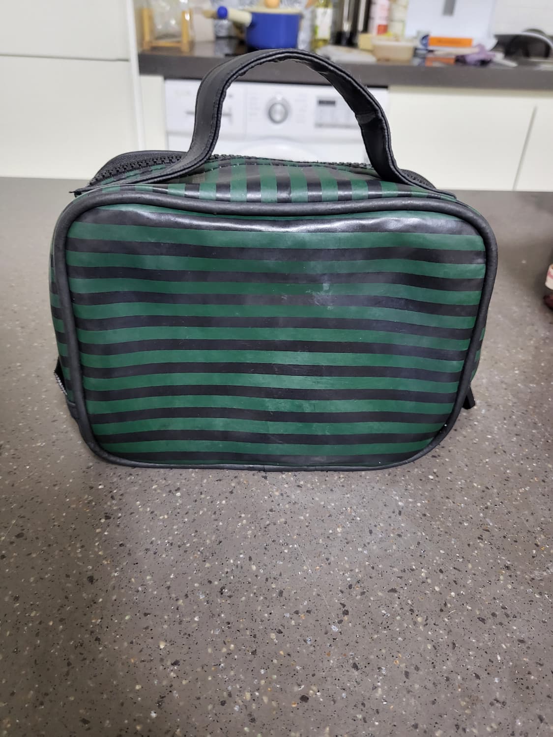 (수납짱)! 스페인 브랜드 우먼스 시크릿 토트백입니다. 상품이미지3