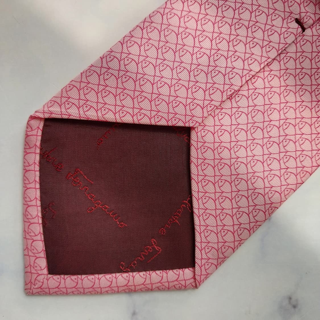 살바토레 페라가모 물고기 모티브 넥타이 9.5cm A등급 K2427
 상품이미지6