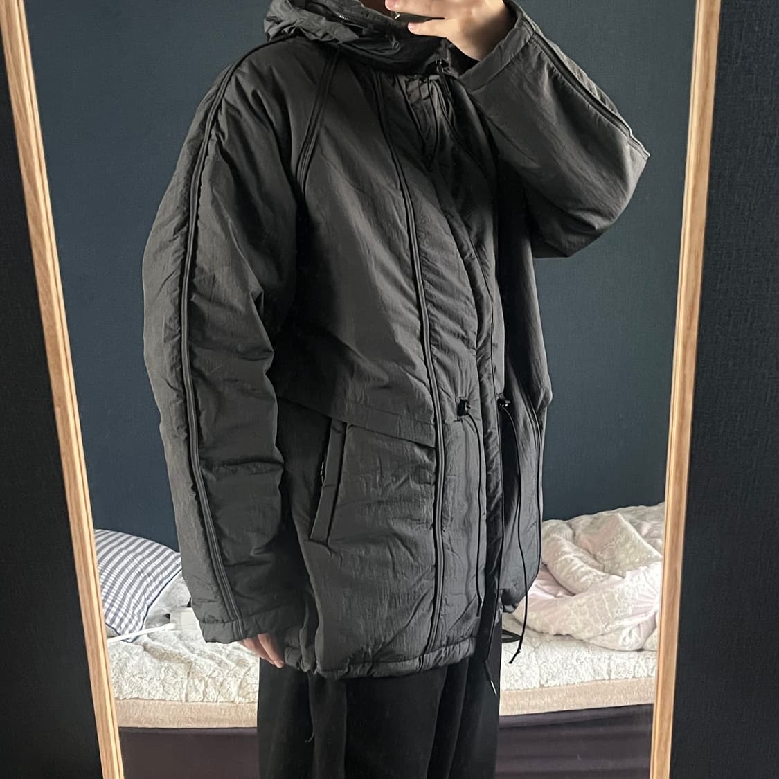 [새상품]언어펙티드 패디드 파라슈트 점퍼 챠콜 상품이미지3
