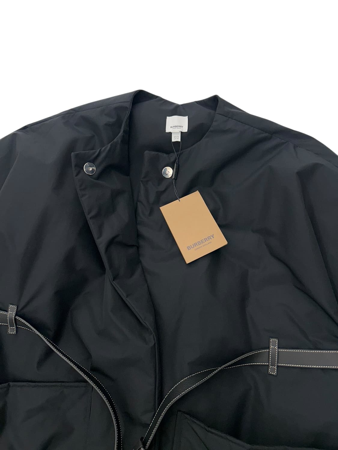 버버리 프레스 오더 패딩 케이프 상품이미지4