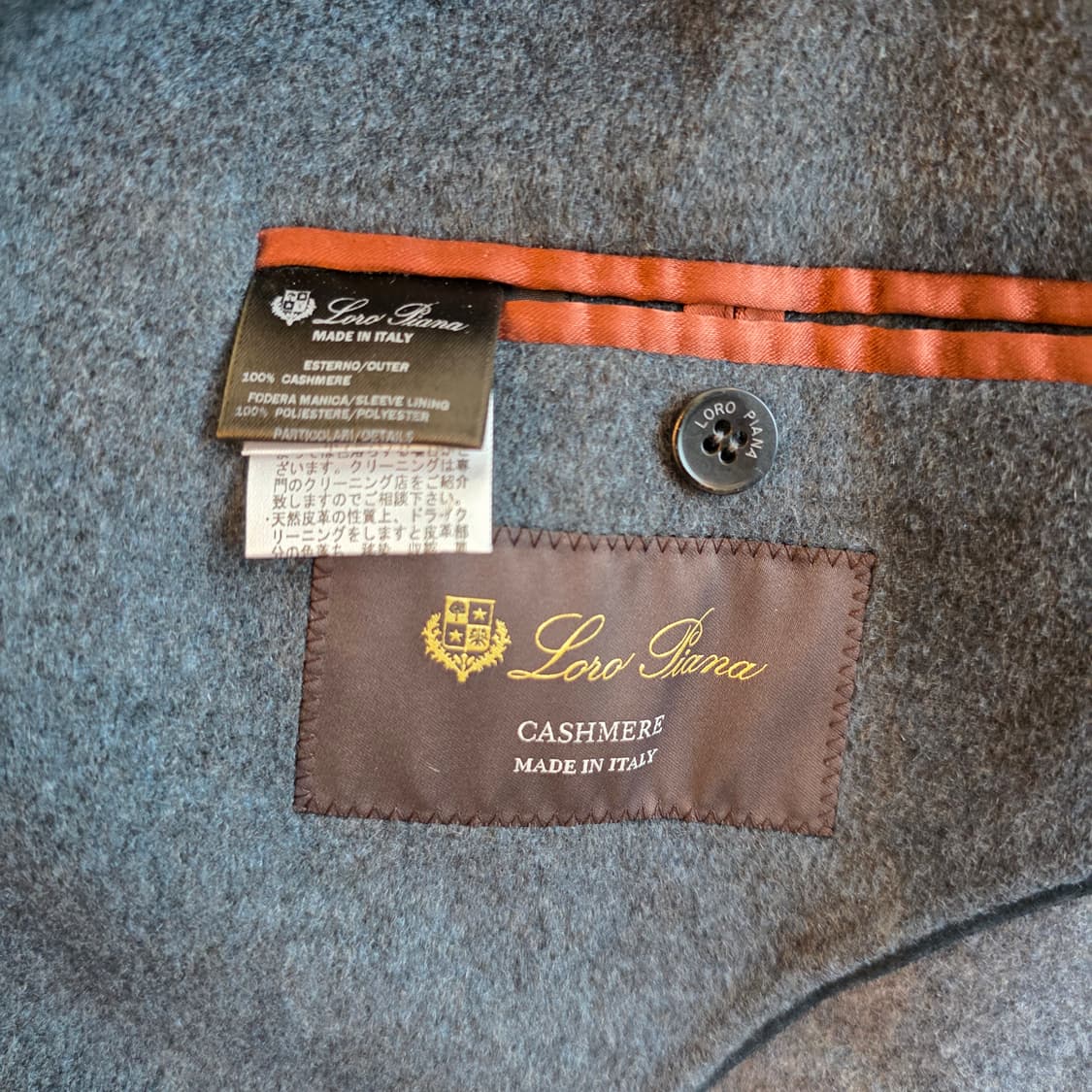[정품] 로로피아나 캐시미어 100% 코트 (표기 S / M 추천) 상품이미지8