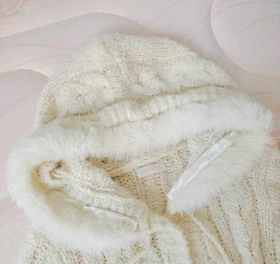 리즈리사 라떼갸루 폼폼이 후드 니트 상품이미지3