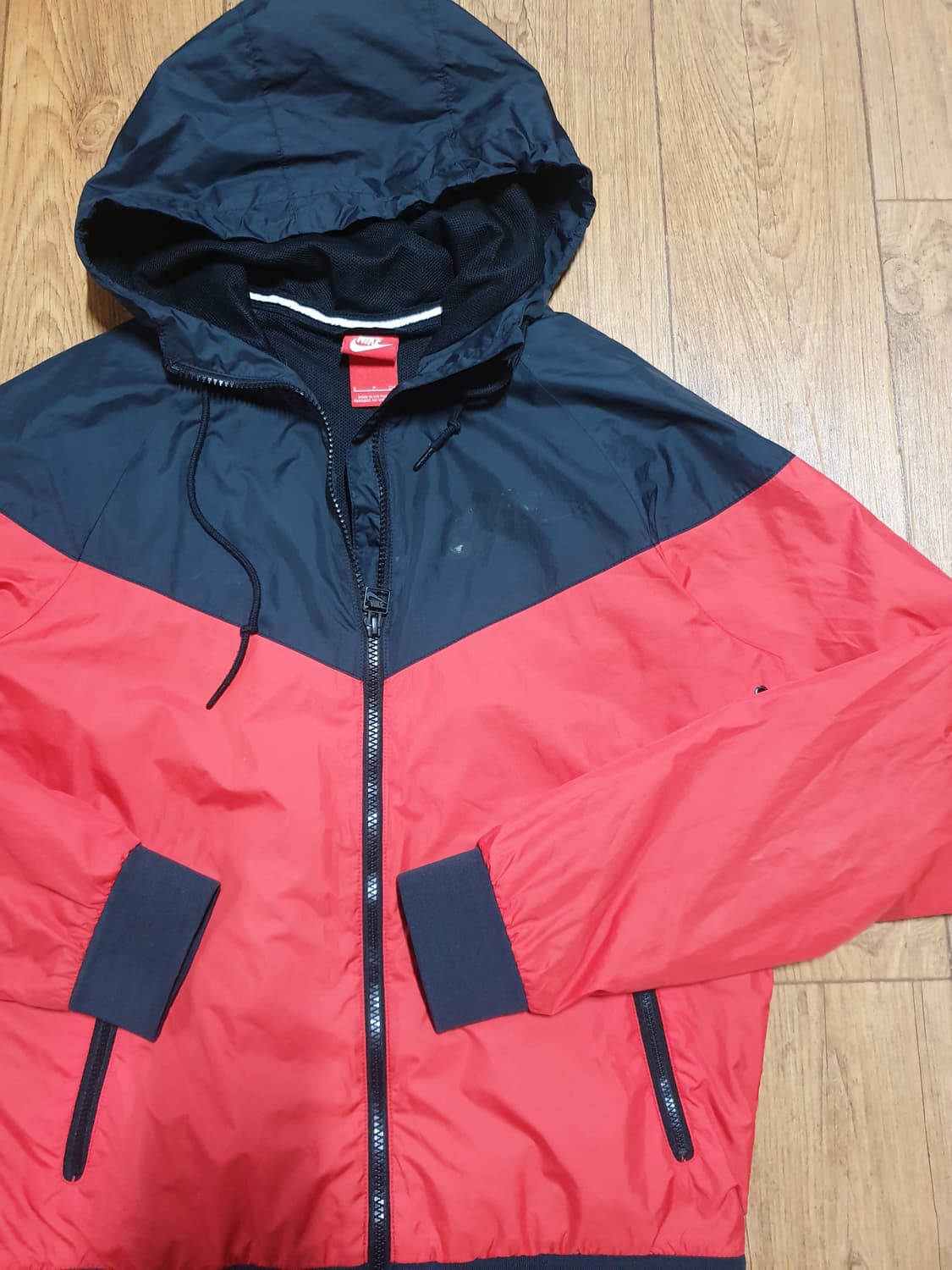 1151 나이키 운동복 바람막이 95 사이즈입니다 상품이미지3