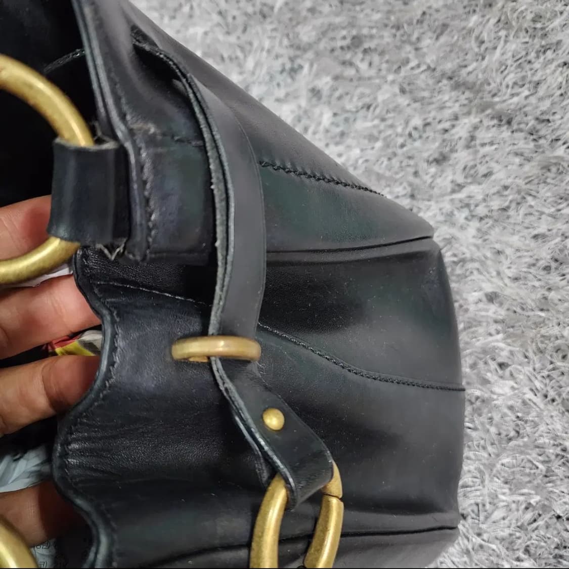 발리 레더 숄더백 상품이미지5