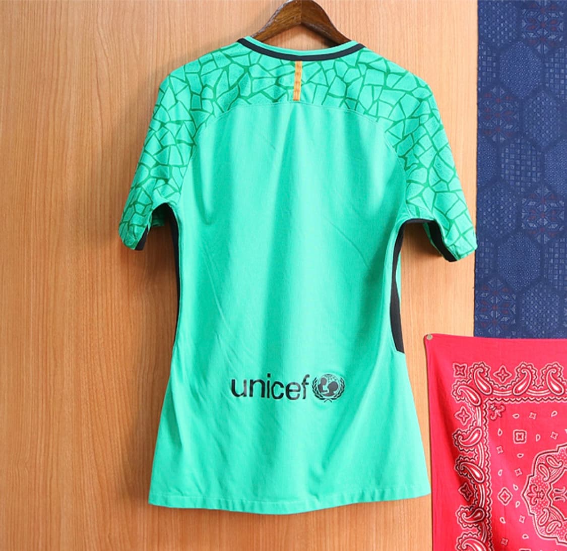 
 NIKE 나이키 17S FC 바로셀로나 어센틱 저지

굿 컨디션 상품이미지5