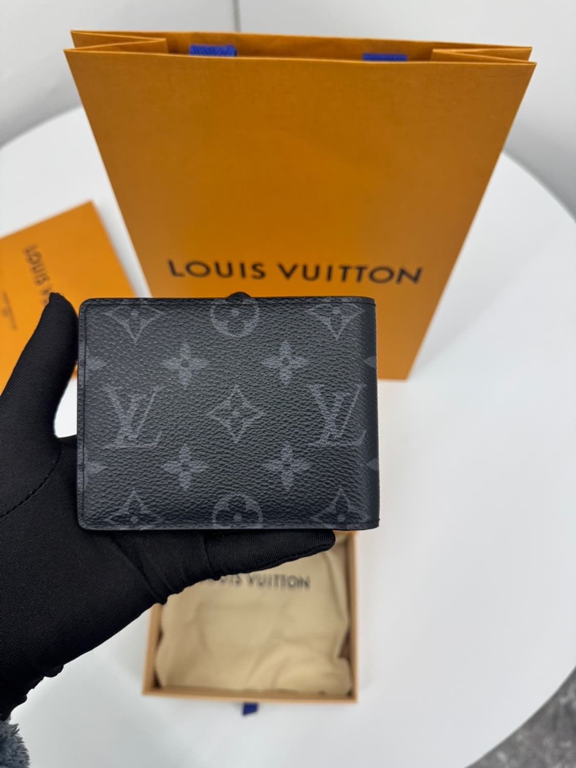 [백화점] 루이비통 멀티플 월렛 모노그램 이클립스 반지갑  450,000 상품이미지4
