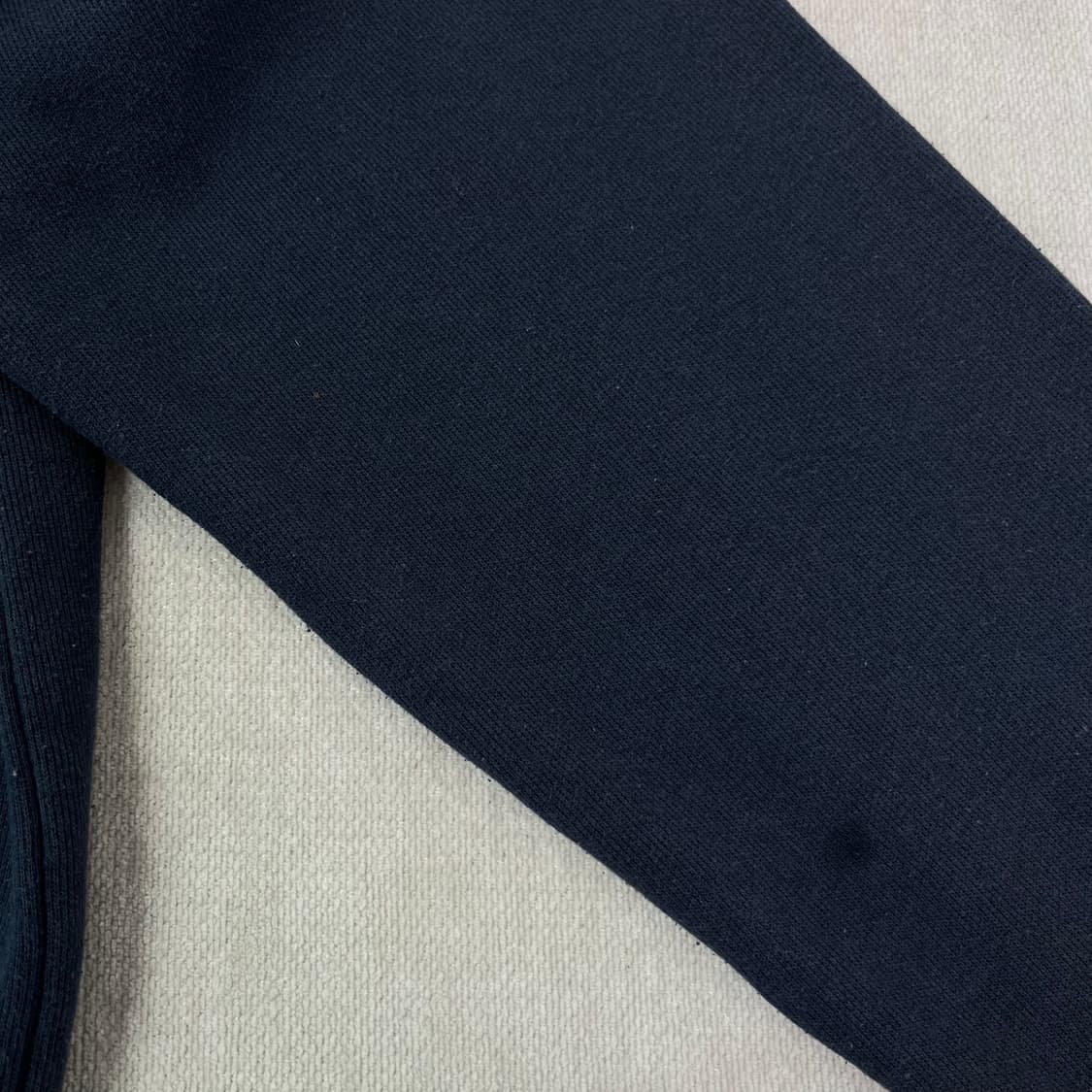 100 칼하트 wip 로고 네이비 후드티 상품이미지4