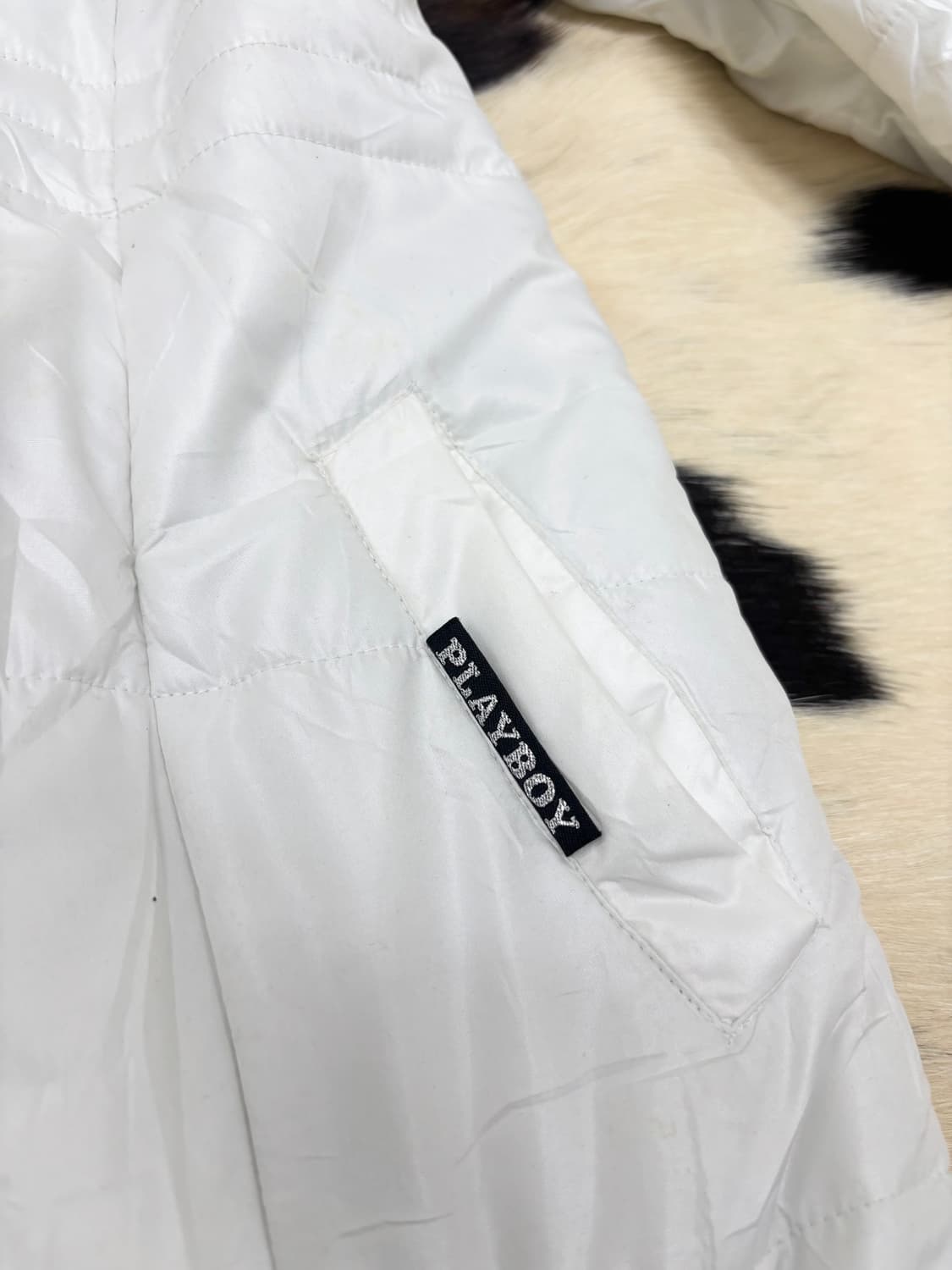 [Playboy]Back Logo Print White Padding 상품이미지10