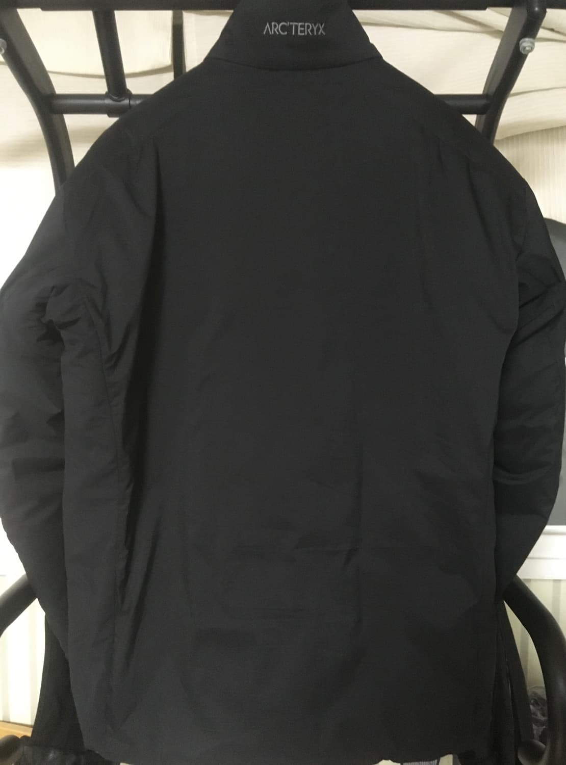 아크테릭스 FW25 아톰SV 자켓 블랙 판매합니다 상품이미지4