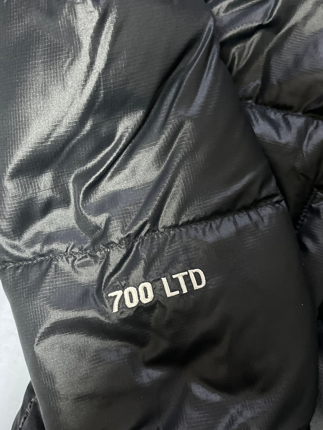 노스페이스 700 LTD 눕시 패딩 한정판 블랙 브라운 상품이미지2