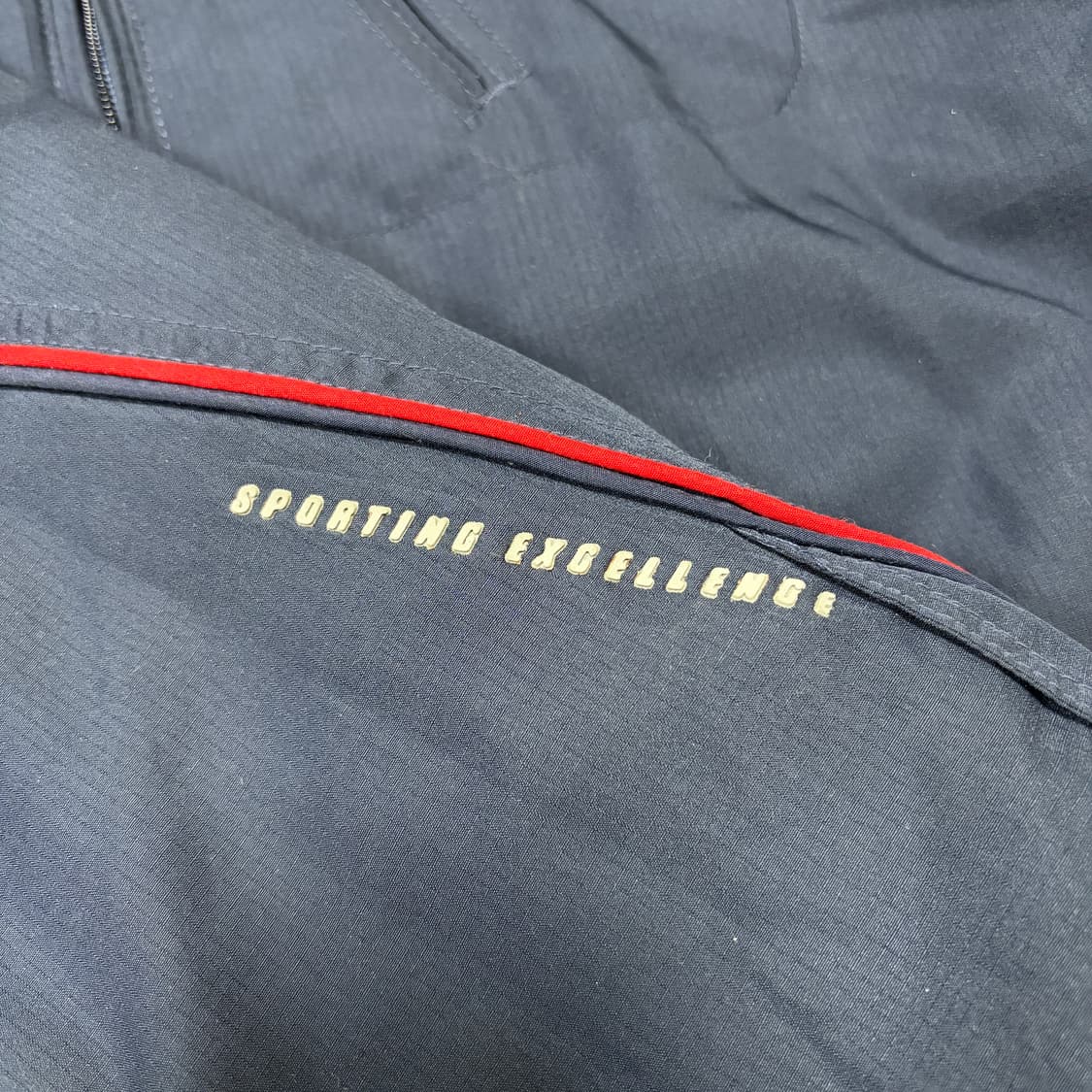 나이키 00s 올드스쿨 백 스펠아웃 스우시 파이핑 자켓 상품이미지4