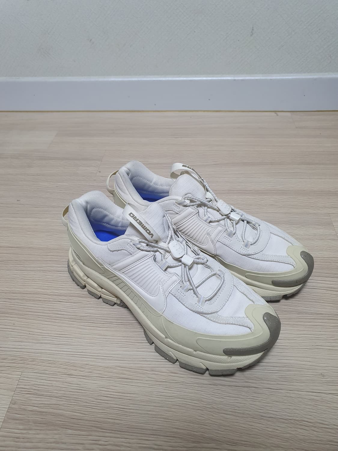 나이키 줌 보메로 롬 서밋 운동화 270 상품이미지2