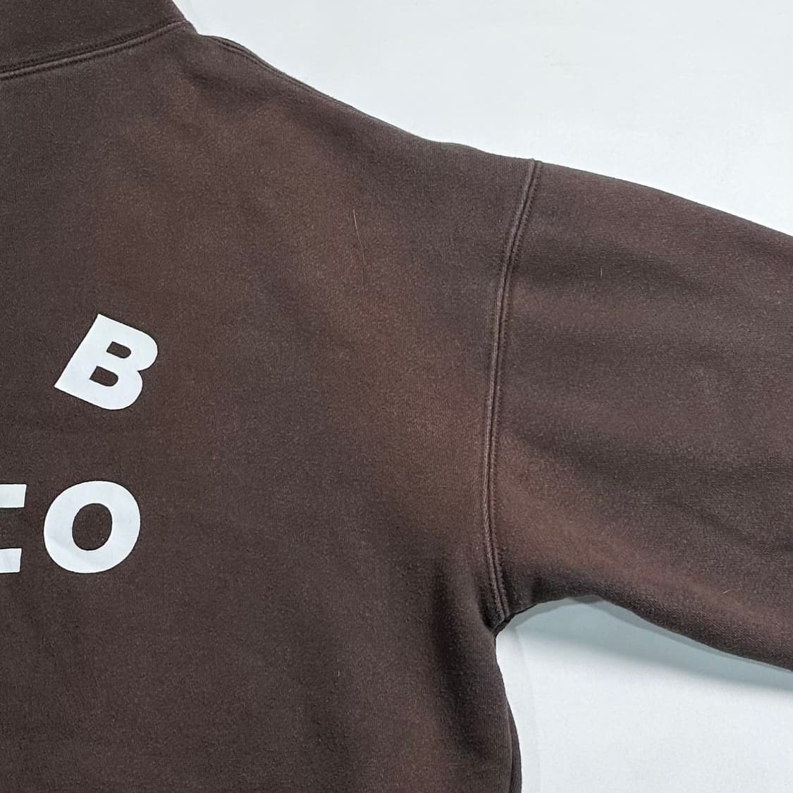 아이앱 스튜디오 브라운 후드티 상품이미지5