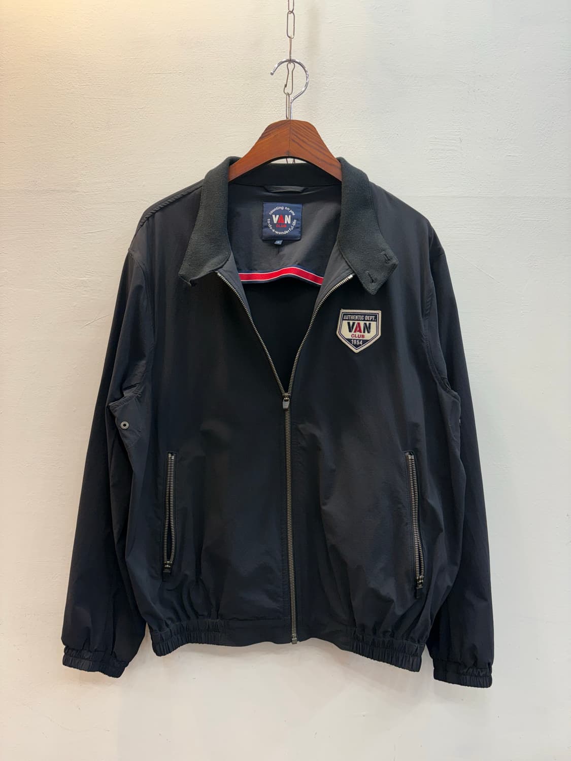 Van 블랙 자켓 상품이미지1