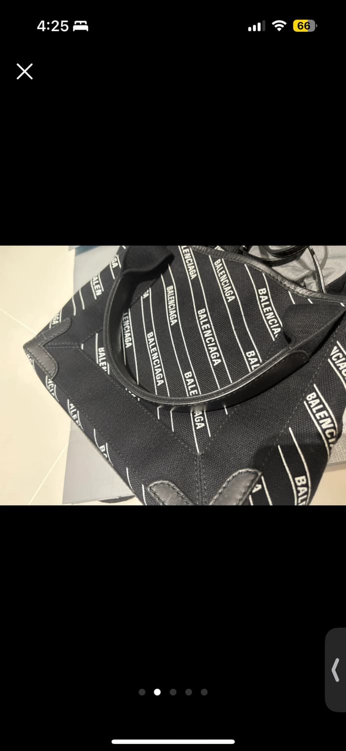 발렌시아가 카바스백 XS 상품이미지2