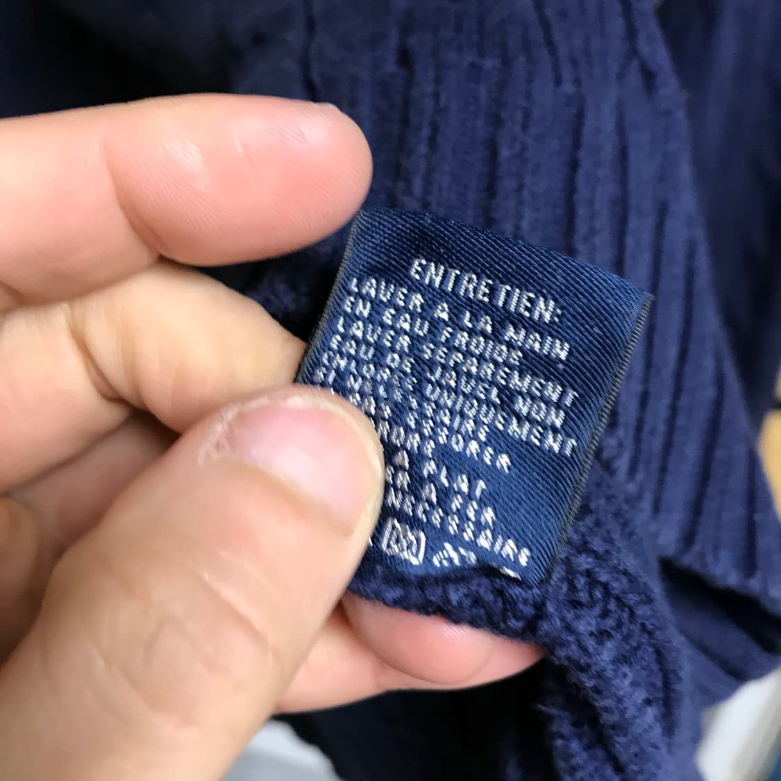 폴로 네이비 브이넥 여성 니트 상품이미지5