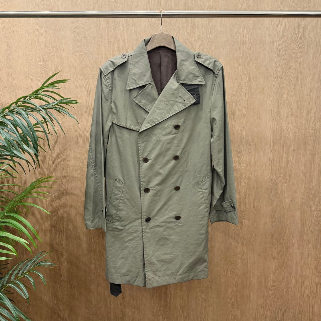 장폴고티에 트렌치 코트 더블 브레스티드 견당 벨트 디테일 카키 그레이 상품이미지1